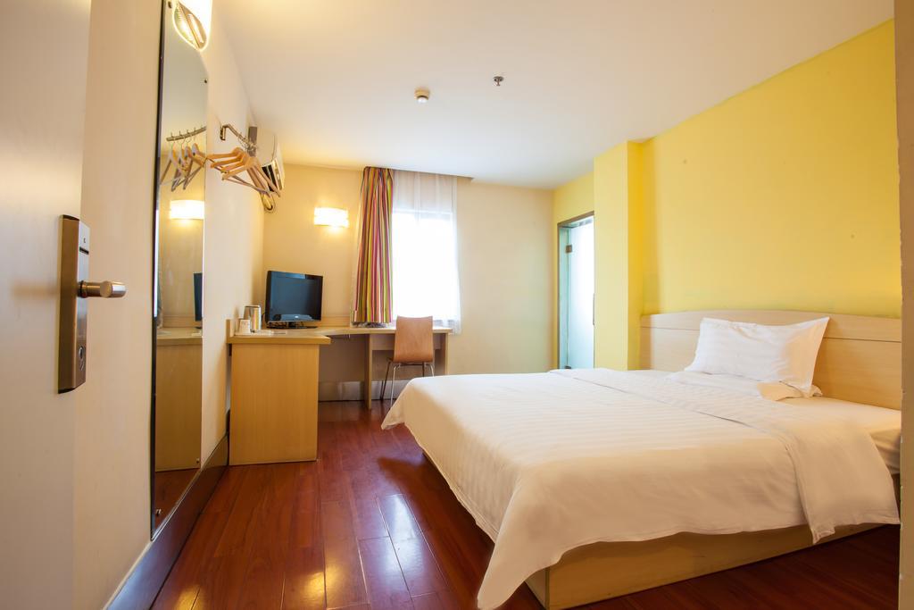 7Days Inn Hangzhou West Lake Hubin Room photo