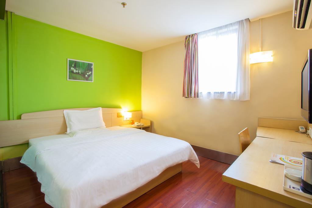 7Days Inn Hangzhou West Lake Hubin Room photo