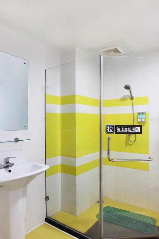 7Days Inn Hangzhou West Lake Hubin Room photo